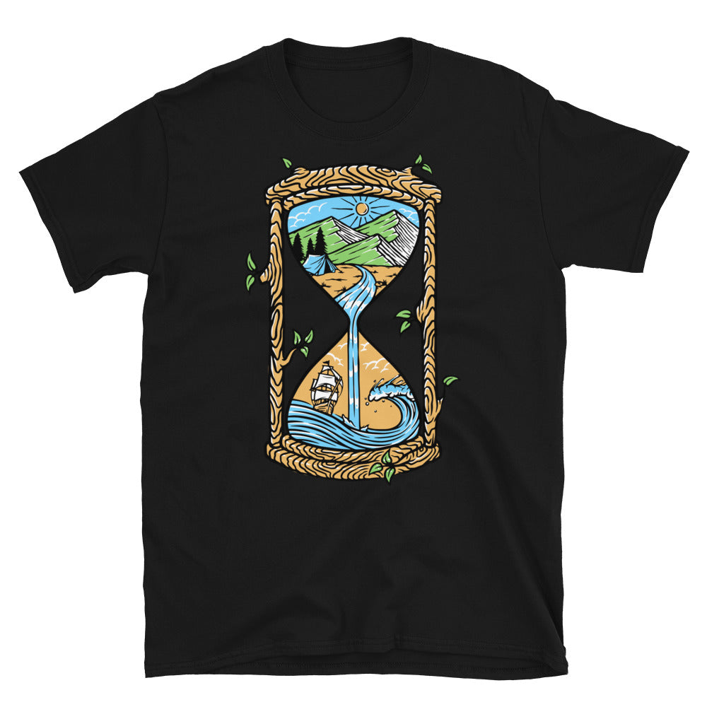 Natürliche Landschaft auf einer alten Sanduhr Fit Unisex Softstyle T-Shirt