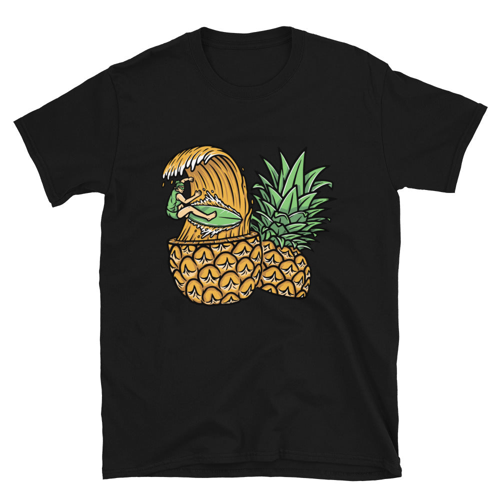 Surfen in Ananas Fit Unisex Softstyle T-Shirt