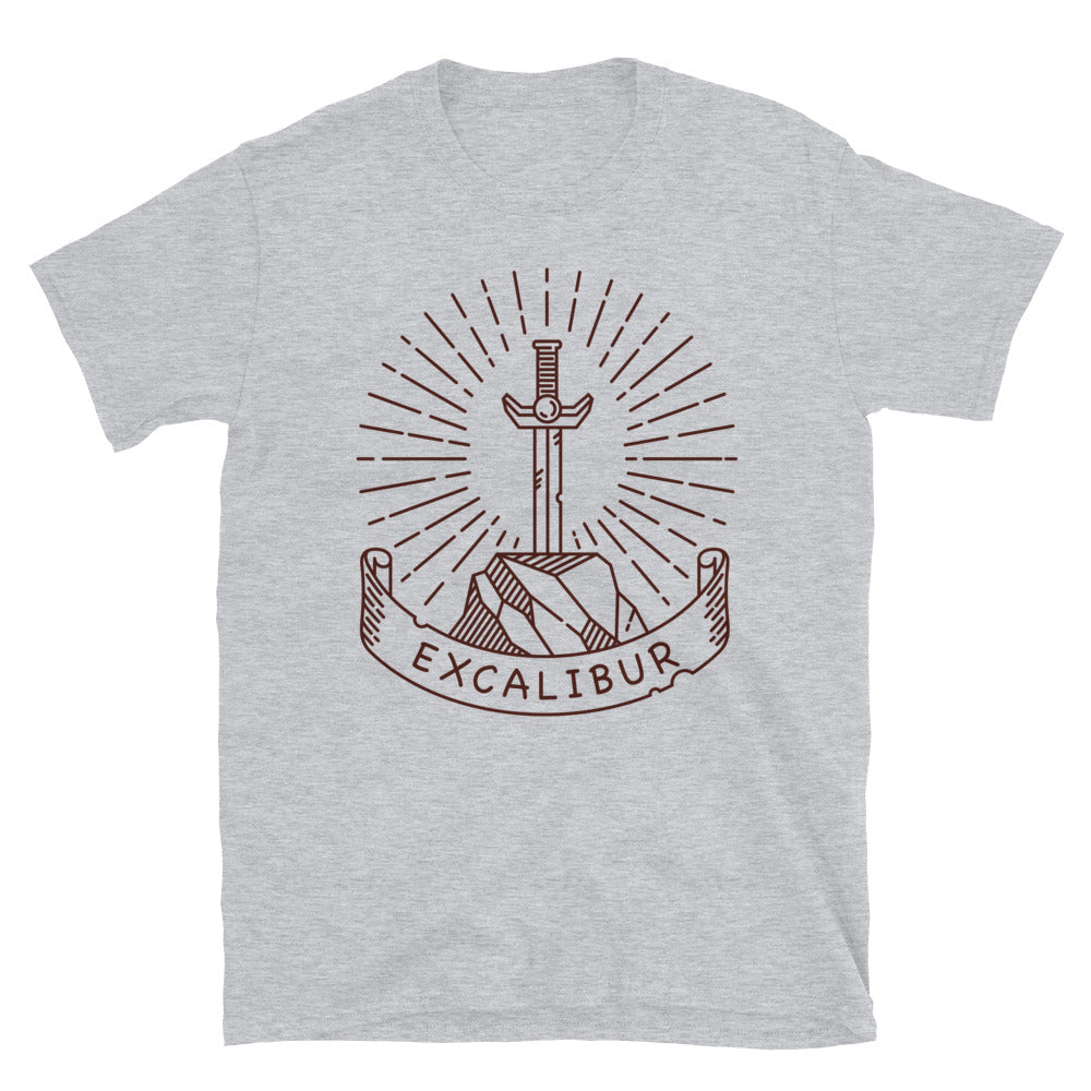 Espada Excalibur en la Piedra - Fit Camiseta Softstyle Unisex