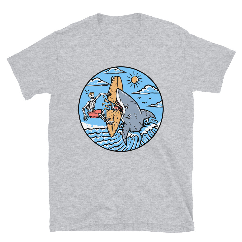 Skull surfer attacked by shark Fit Unisex Softstyle T-Shirt