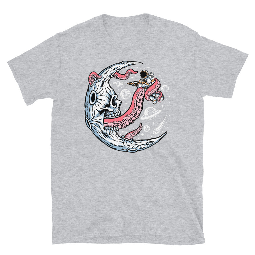 Astronaut Attacked by Moon monsters - Fit Unisex Softstyle T-Shirt