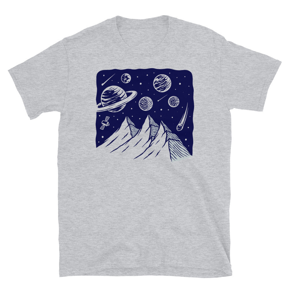 Montaña en el universo Fit Camiseta unisex Softstyle