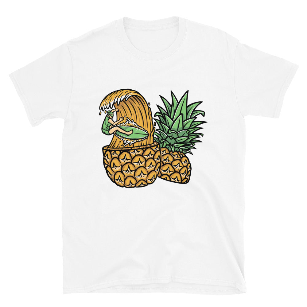 Surfen in Ananas Fit Unisex Softstyle T-Shirt